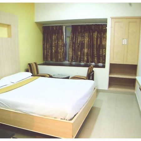Hotel Sri Srinivasa Residency Kadapa Exterior foto